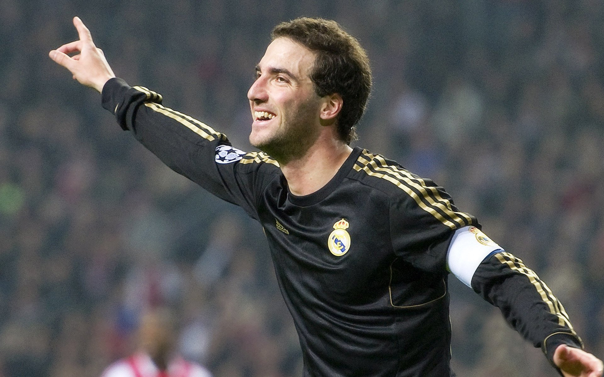 kaiyun体育app-利物浦冬窗狂砸2.3亿欧？瞄准皇马核心+巴黎真核，利物浦绝杀巴黎